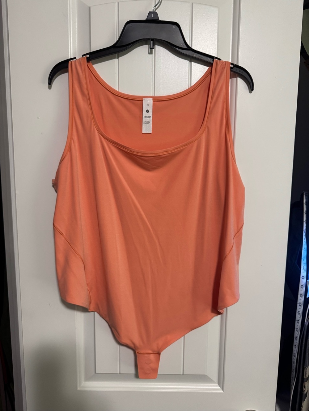 Lululemon WUNDERMOST square neck Bodysuit